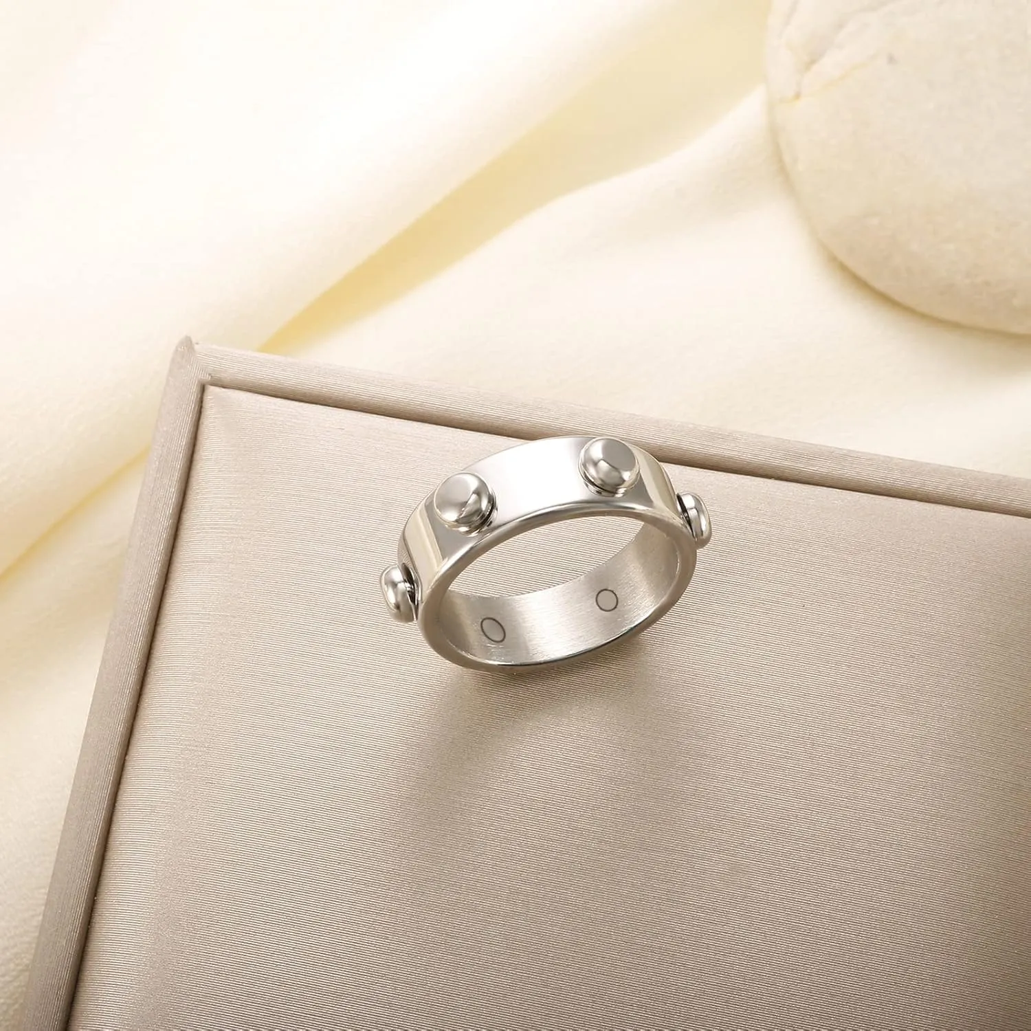 JINHUI Rings for Women, 18K Gold Plated Rivets Thick Womens Stacking Rings for Wedding Anniversary, Statement, Friendship Classic