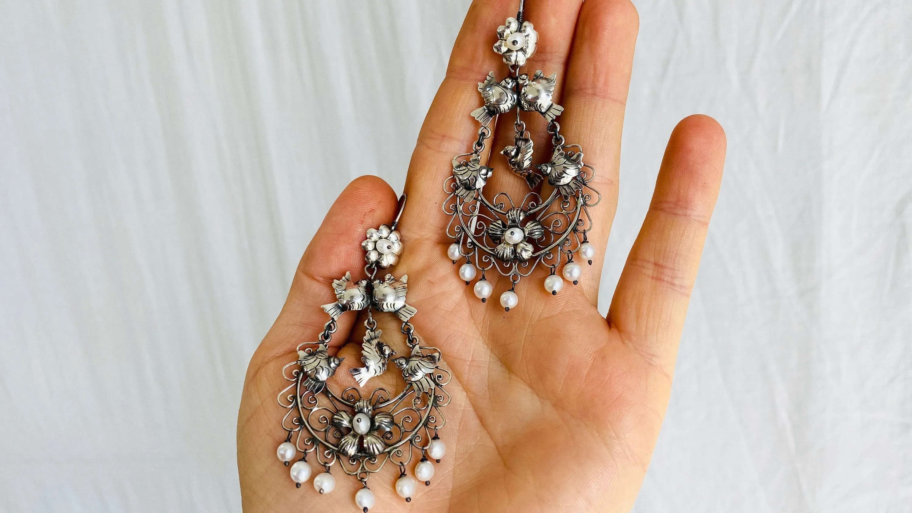 Taxco Filigree Aracada Earrings. Sterling Silver & Pearl. Mexico. Frida Kahlo