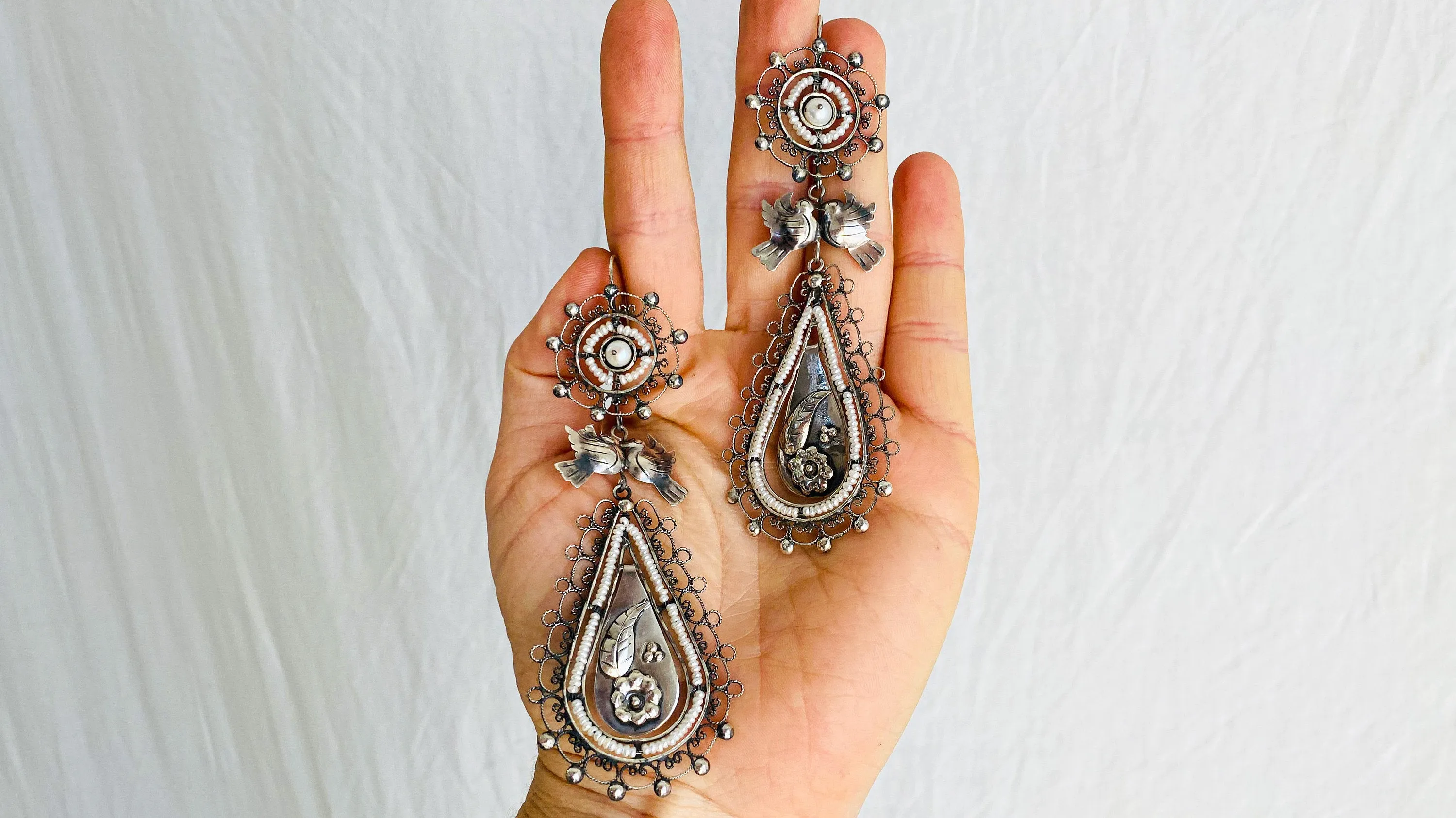 Taxco Filigree Earrings. Sterling Silver & Pearl. Mexico. Frida Kahlo